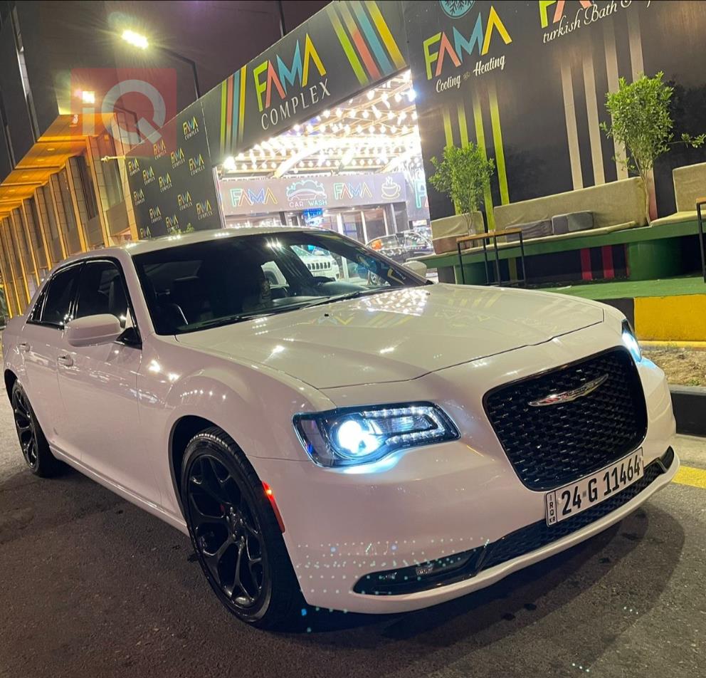 كرايسلر 300